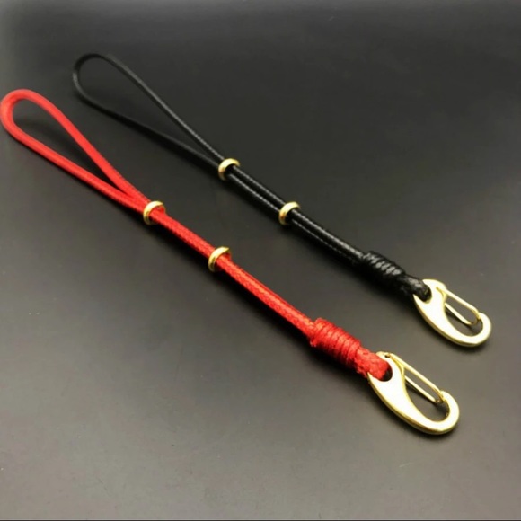 Braided cord charm bracelet black or red - Picture 2 of 4